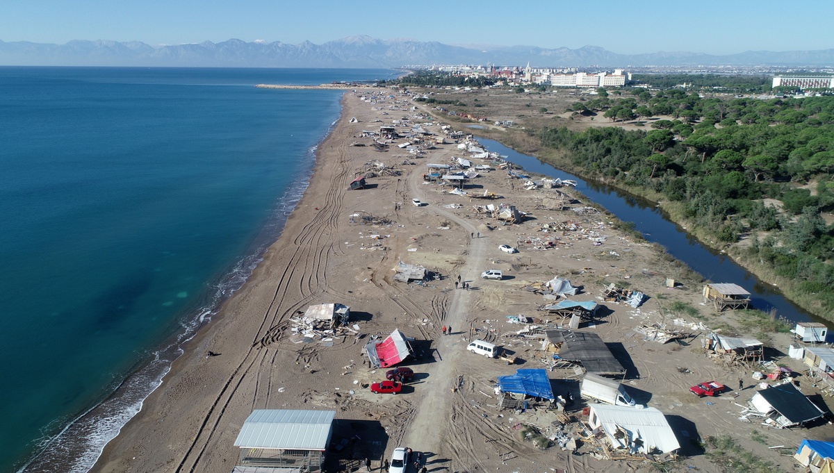 Deniz Kaplumbağalarının Yuvalama Alanında Yıkım Başladı