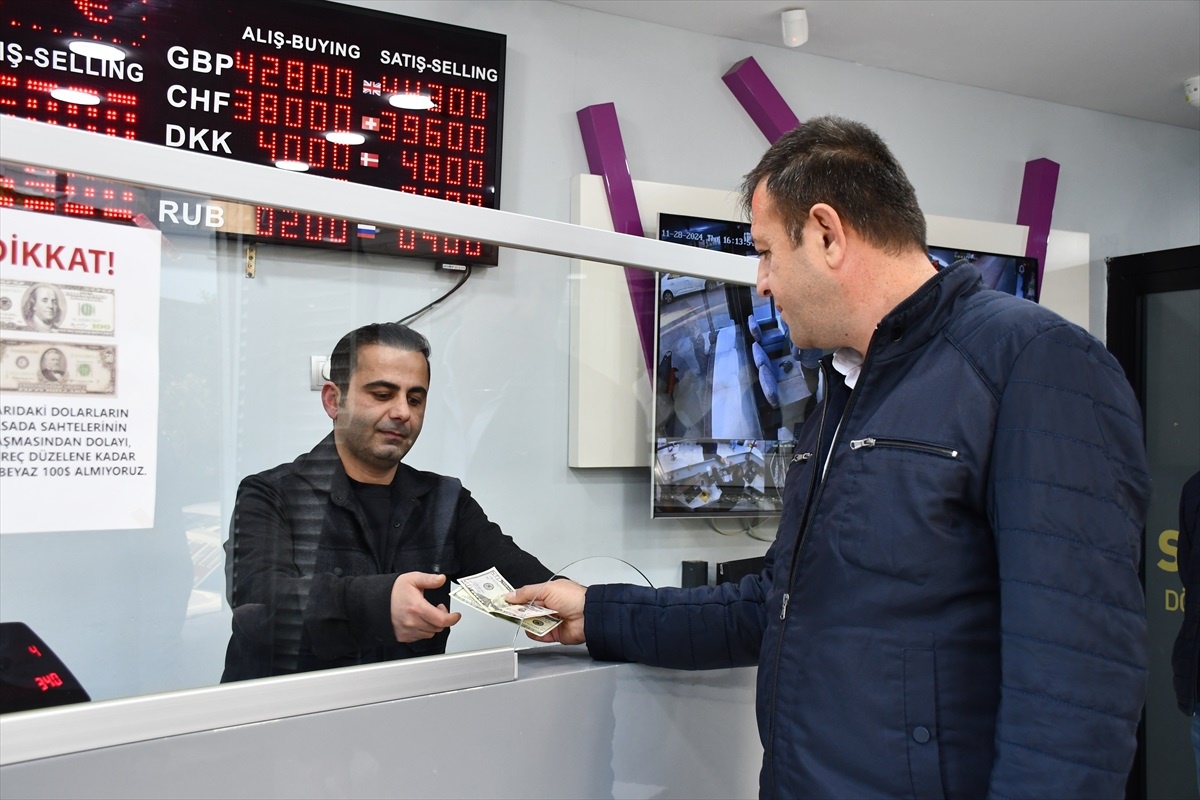 Adana\'da Sahte Dolar Alarmı
