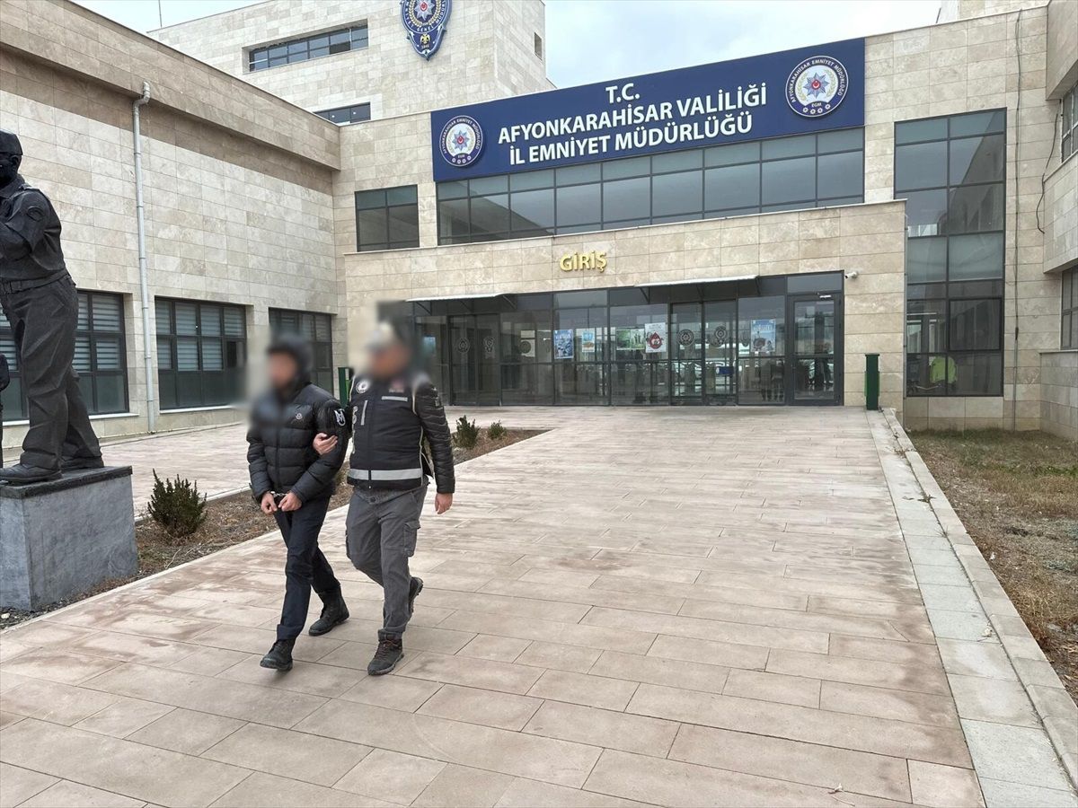 Firari Hükümlü Afyonkarahisar\'da Yakalandı