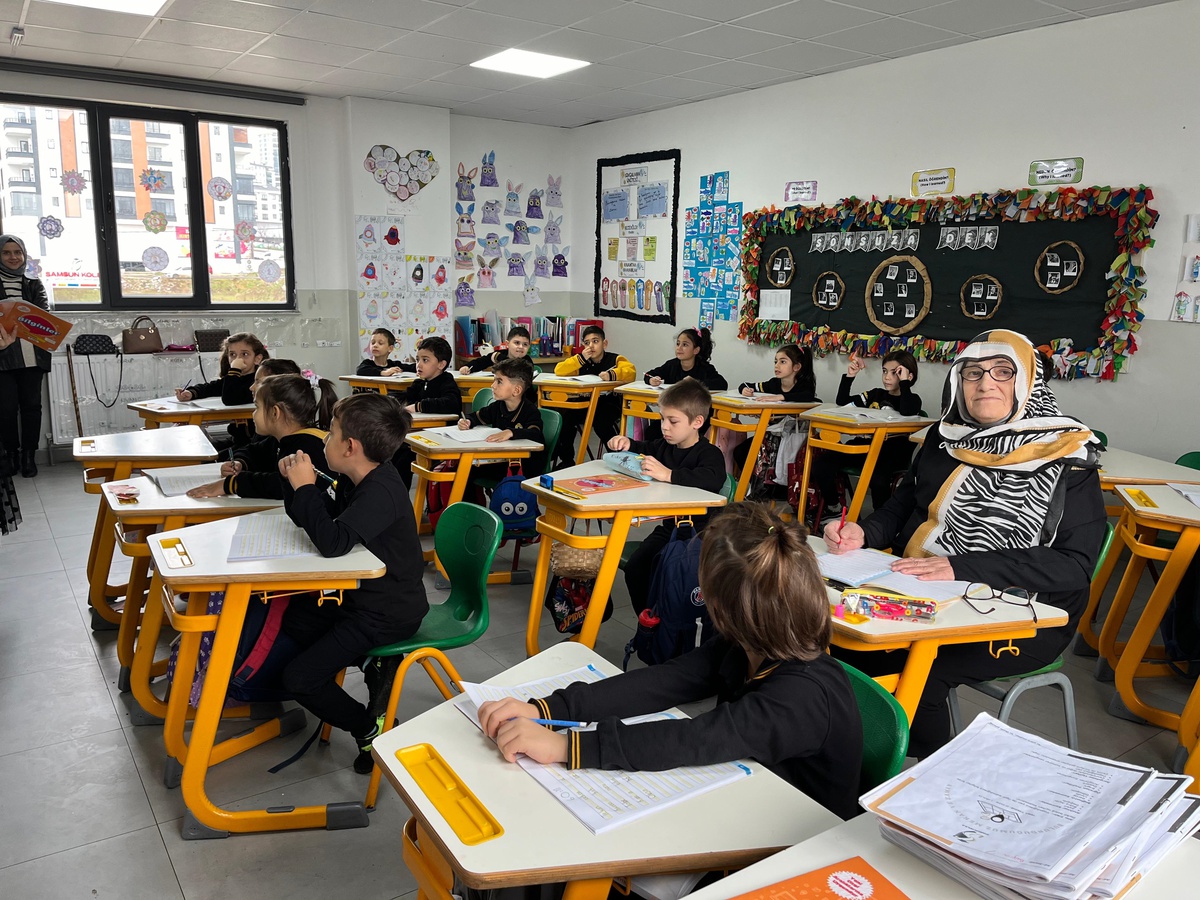 81 Yaşında Okula Giden Kadının Hayali Gerçek Oluyor