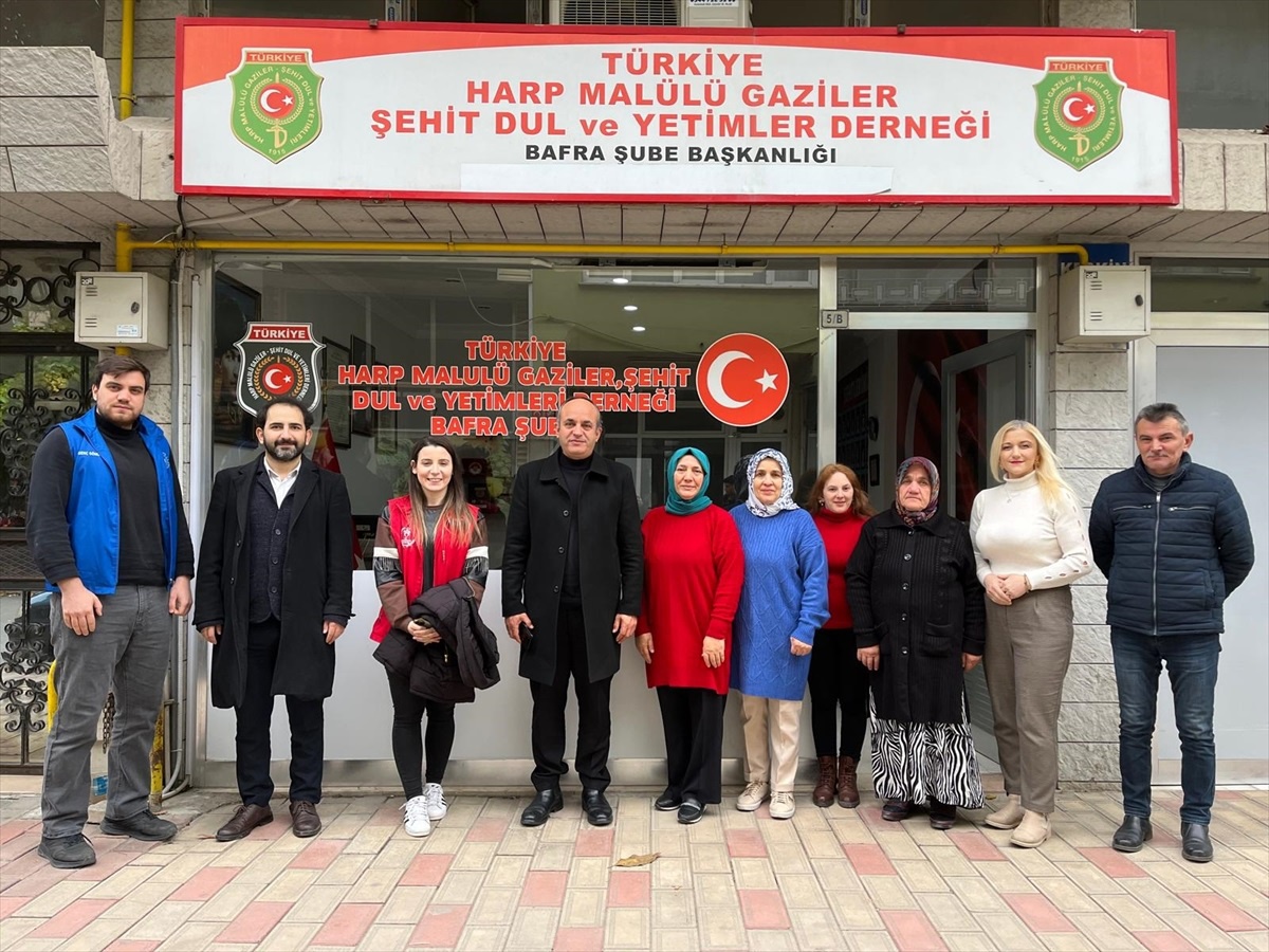 Bafra Gençlik Merkezinden şehit ailelerine ziyaret