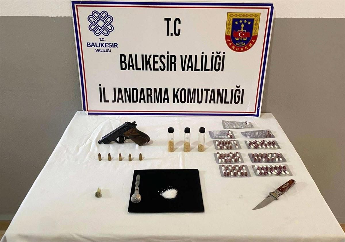 Edremit\'te Uyuşturucu Operasyonu: 18 Gözaltı