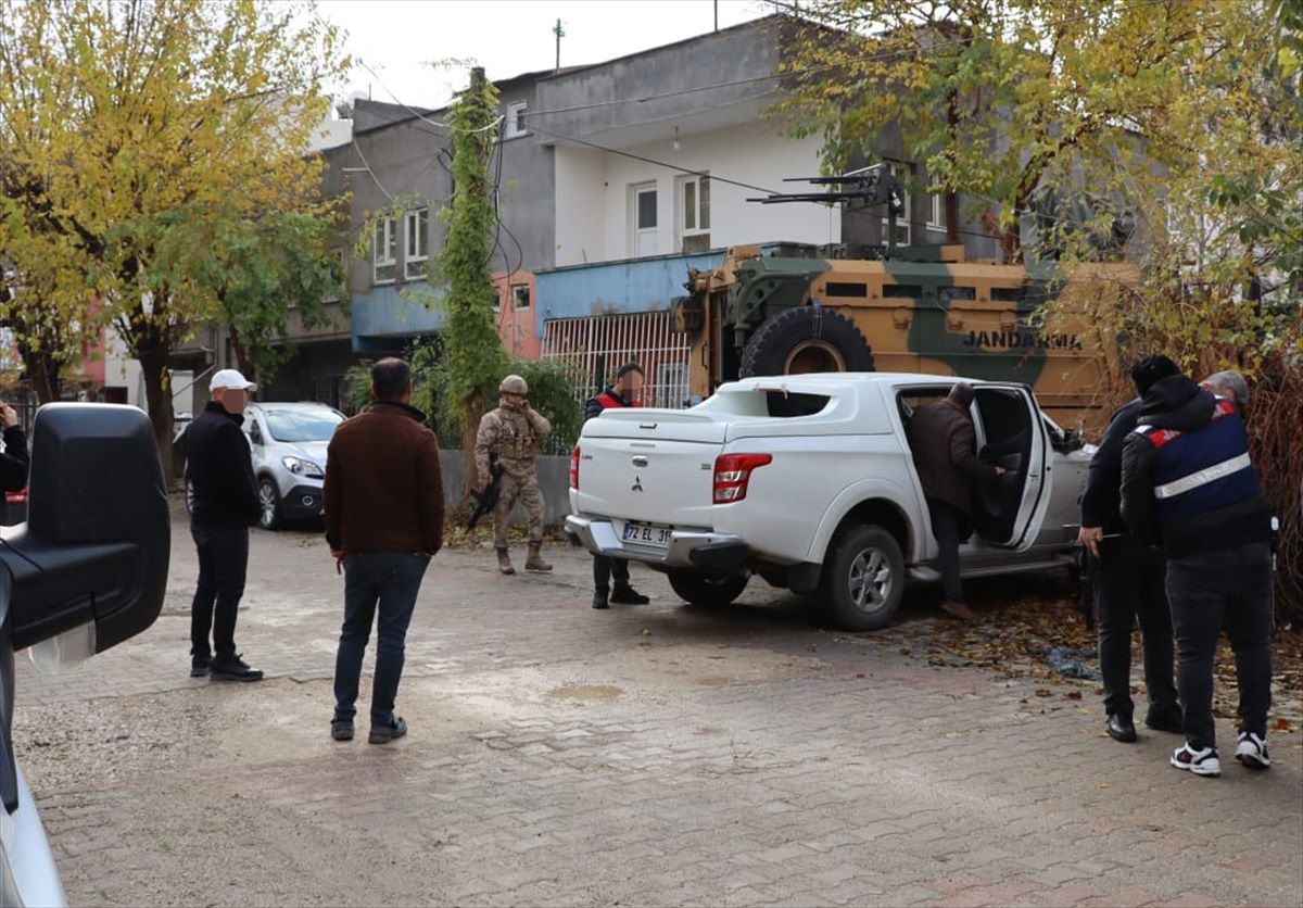 Batman\'da PKK/KCK Operasyonu: 4 Gözaltı