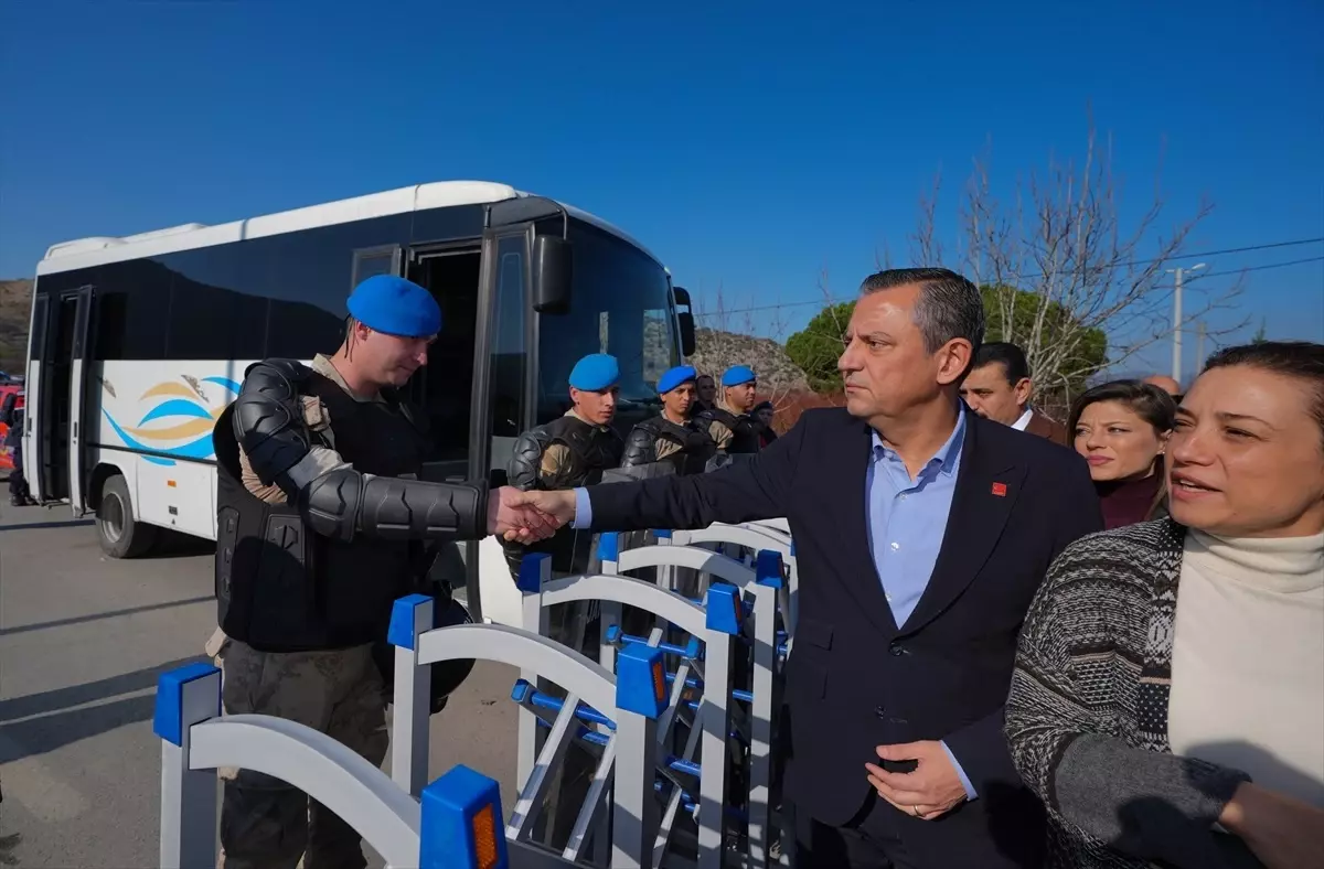 Özgür Özel\'den Selçuk Belediyesi\'ne Destek