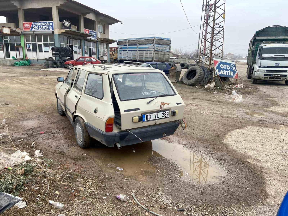 Afyonkarahisar\'da Trafik Kazası: 6 Yaralı