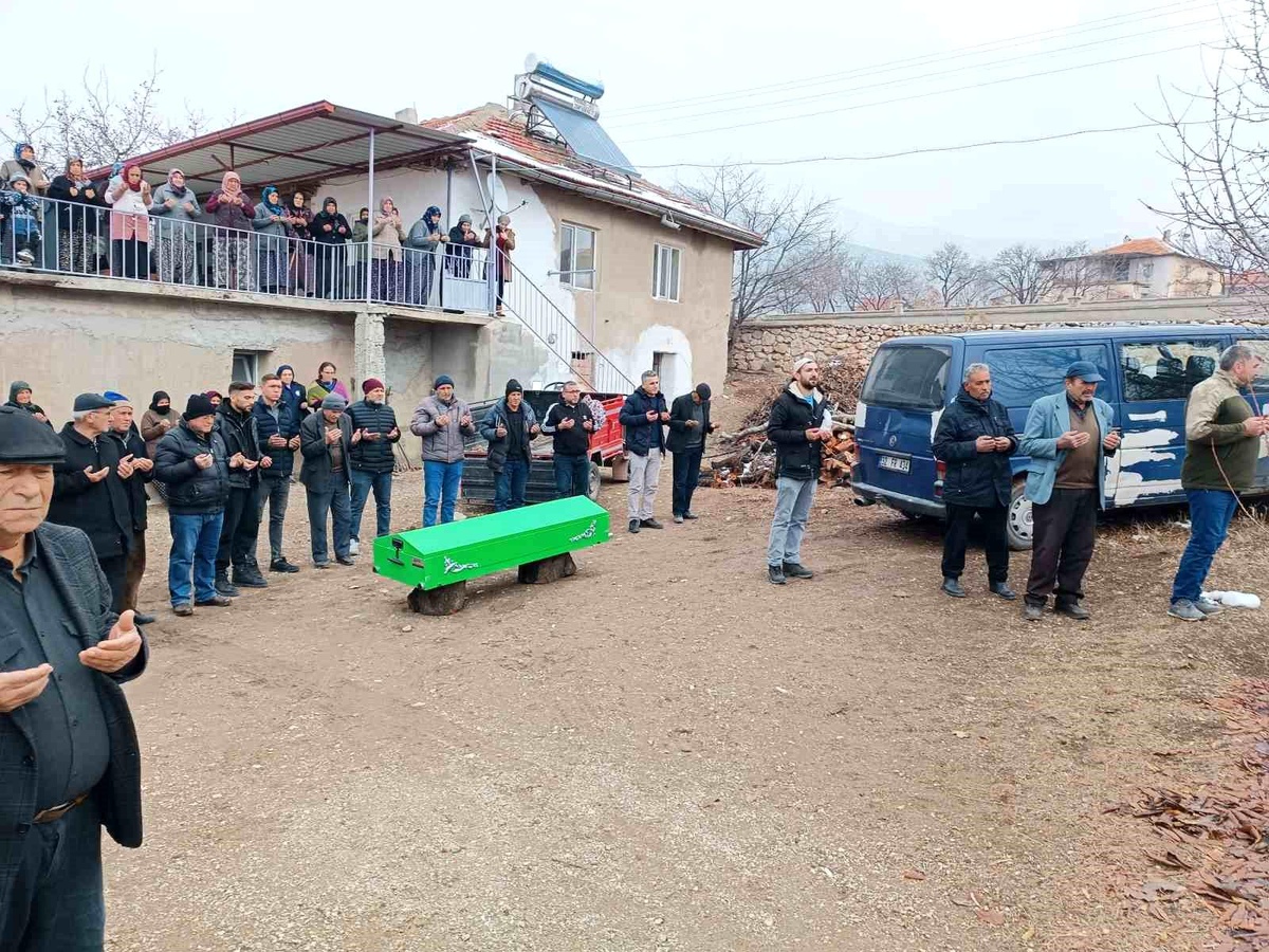 Denizli\'de Kayıp Alzheimer Hastasının Kemikleri Bulundu