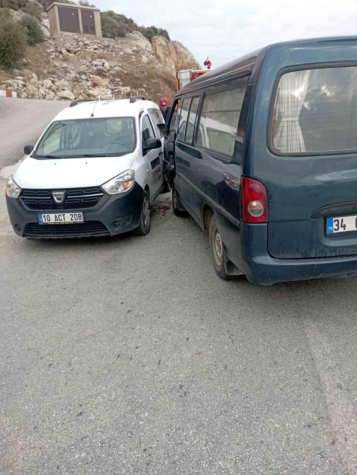 Edremit\'te Trafik Kazası: Bir Yaralı