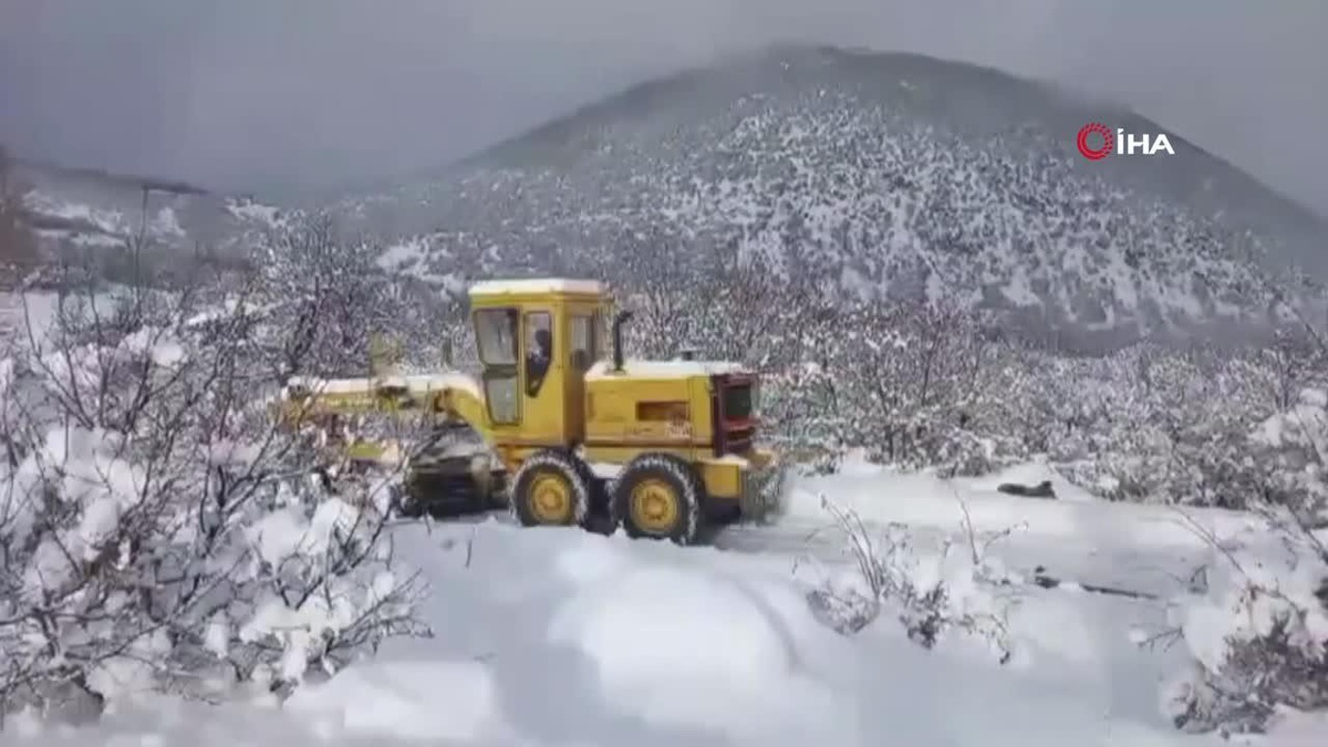 Elazığ\'da Kapanan Köy Yolları Açılıyor