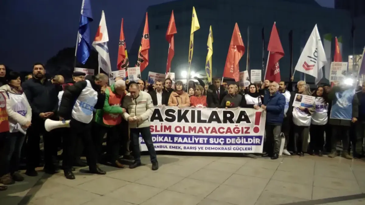 Sendikalara Yönelik Gözaltılara Protesto: \'Hedef Alındık\'