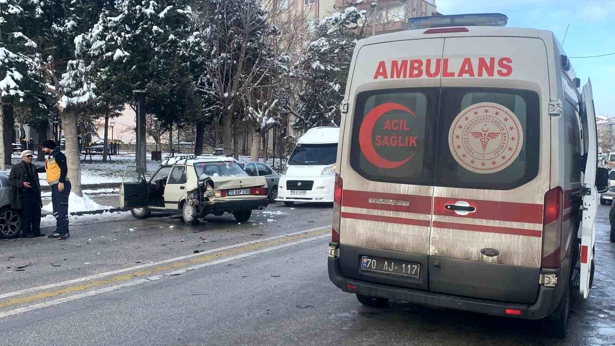 Karaman\'da Trafik Kazası: 1 Yaralı