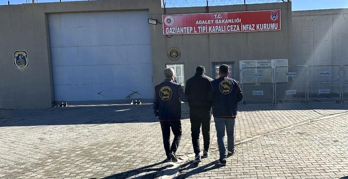 11 Yıl Hapisle Aranan Hırsız Yakalandı