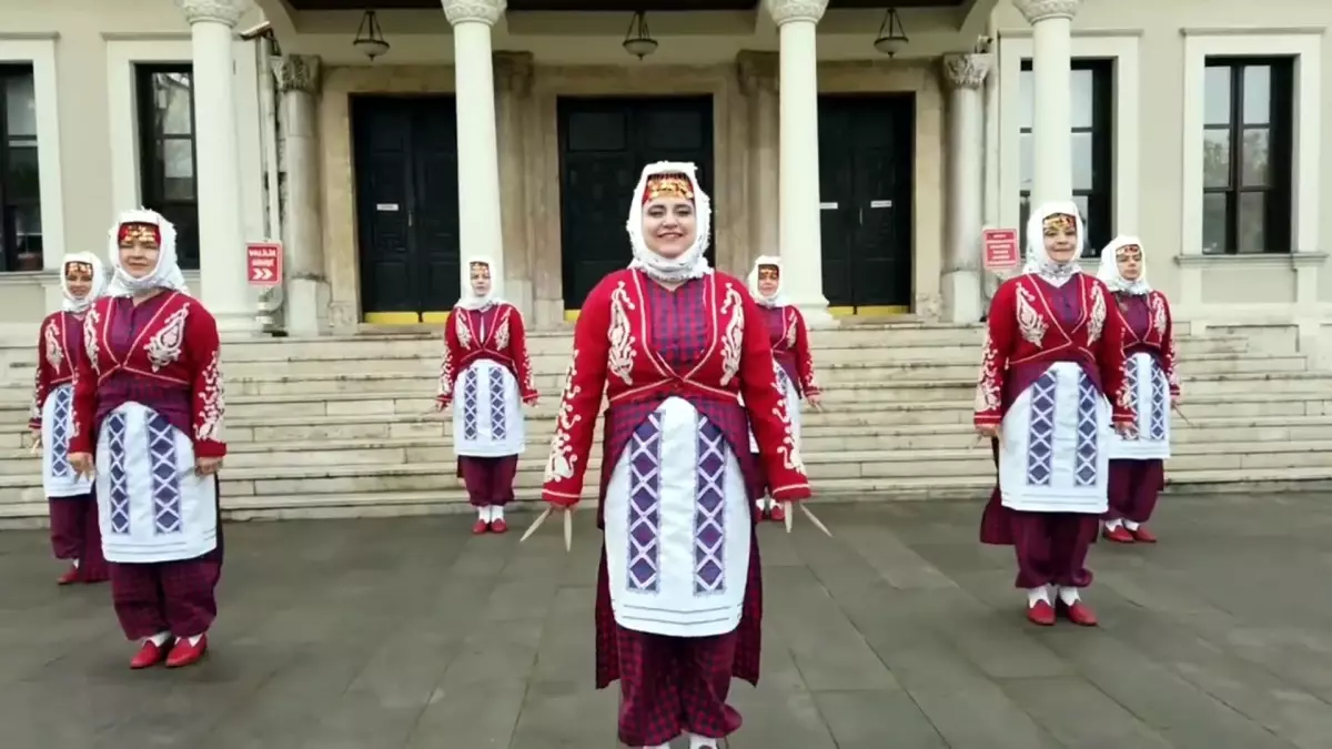 Bolu\'da Öğretmenlerden Halk Oyunları Topluluğu