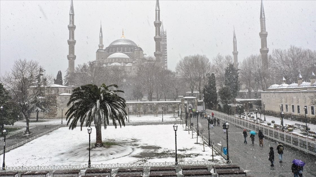 İstanbul'a ne zaman kar yağacak? Canlı yayında tarih verildi