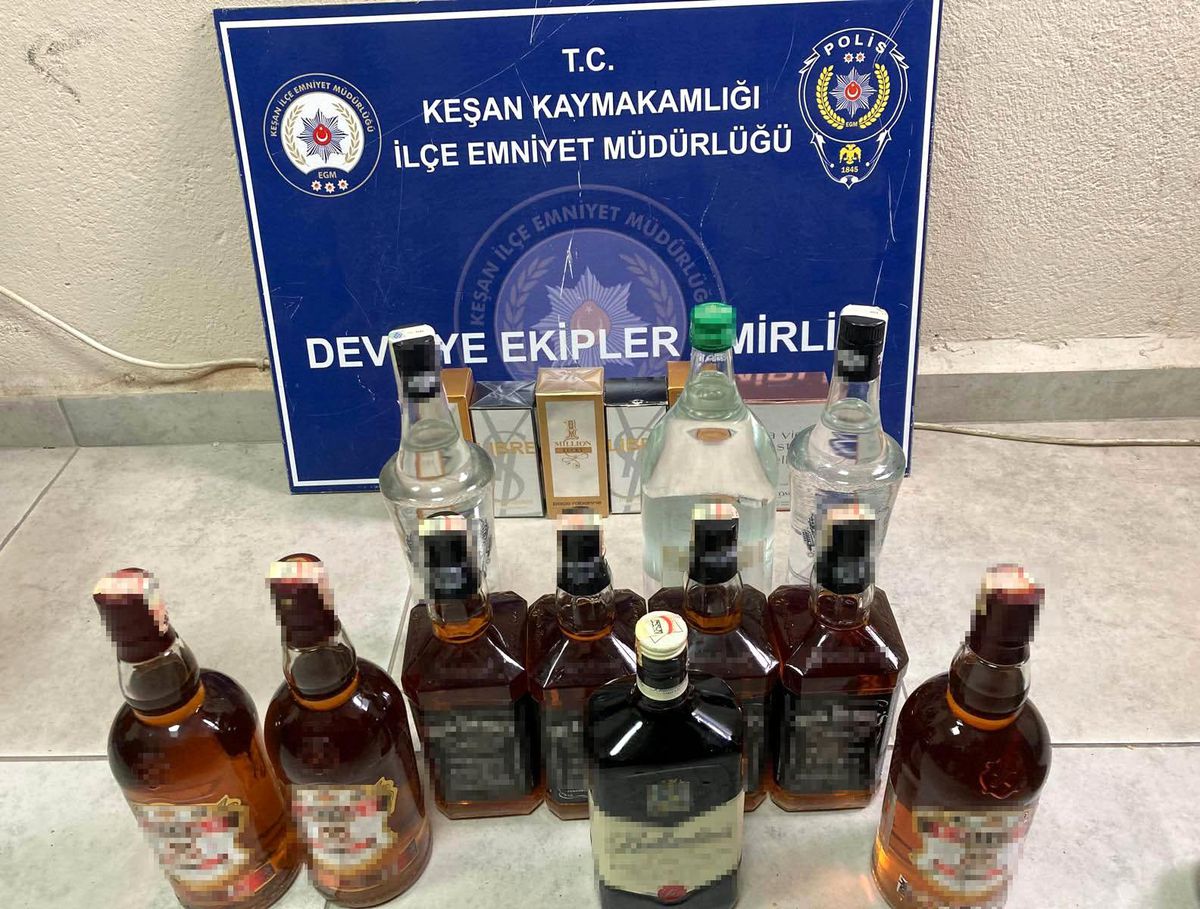 Keşan\'da Gümrük Kaçağı İçki ve Parfüm Ele Geçirildi