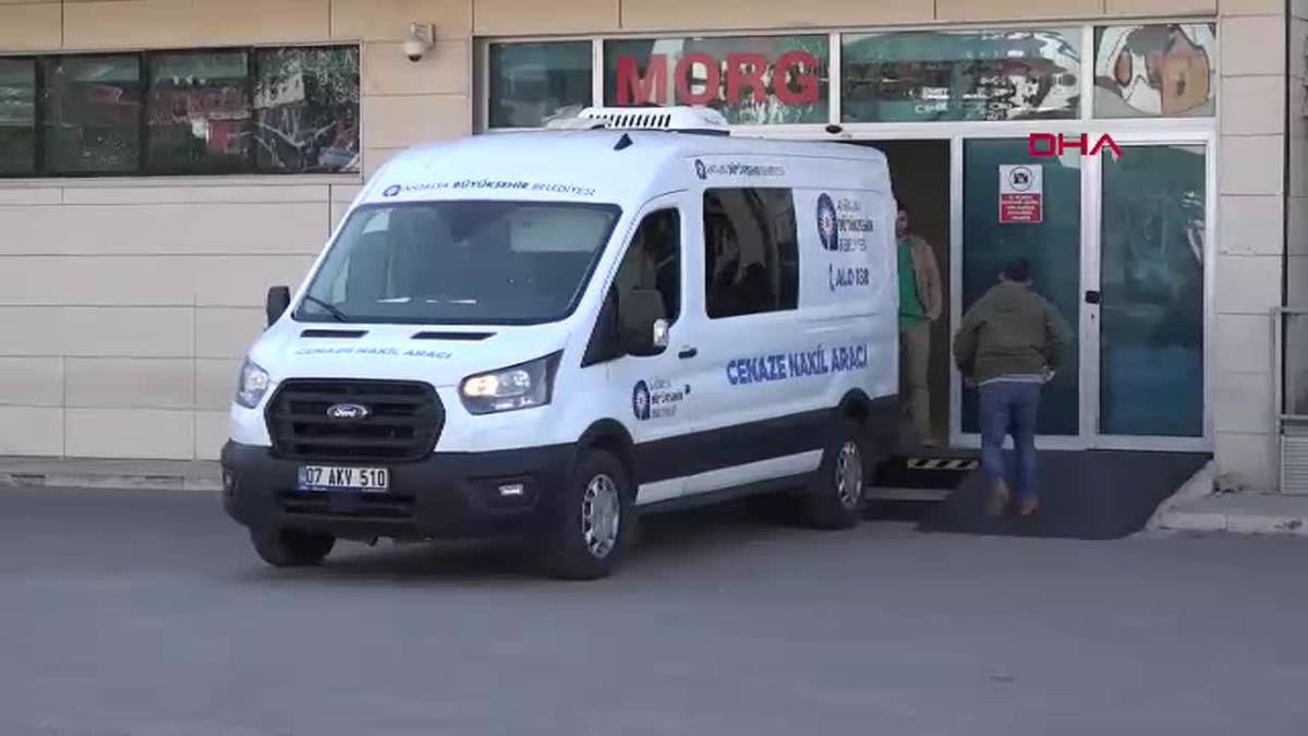 Kıskançlık Cinayeti: Eşi Tarafından Öldürülen Hale Akbaş Poyraz\'ın Kızı Doğum Gününü Kutlamaya Hazırlanıyordu
