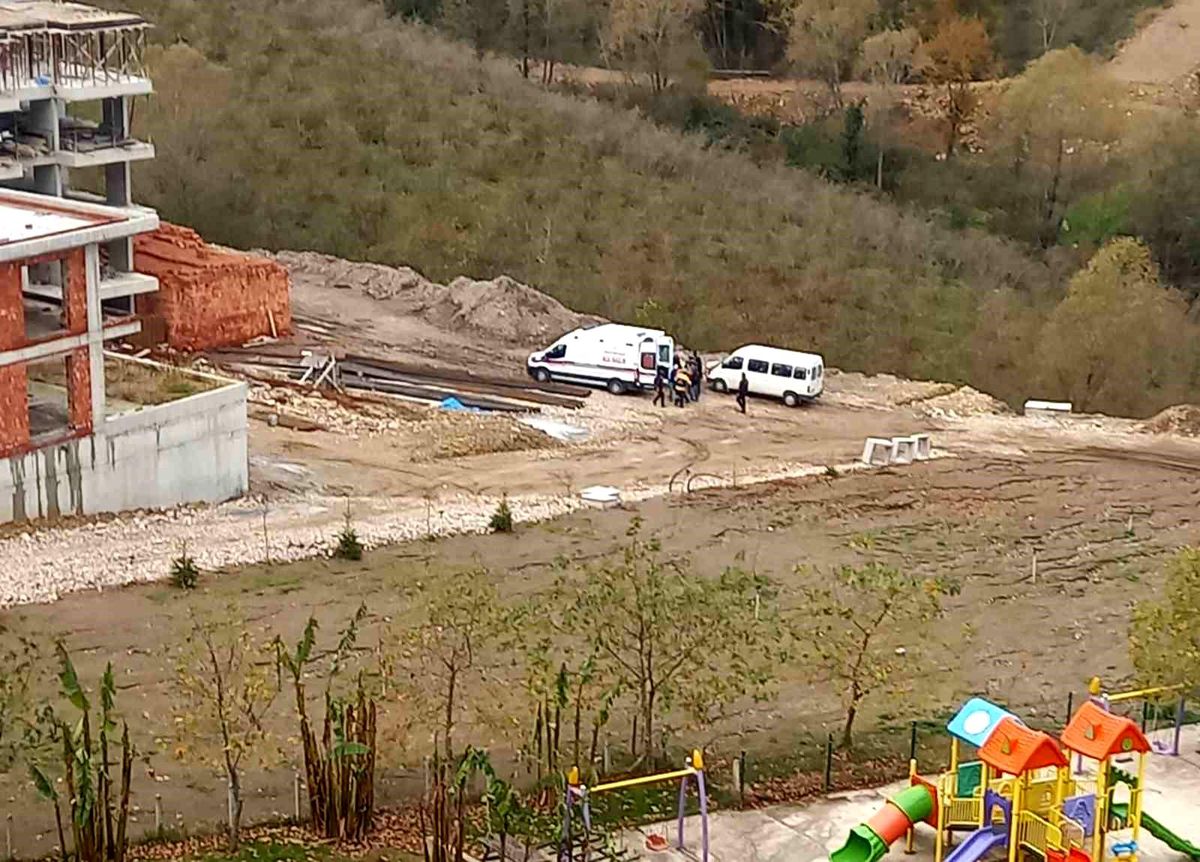 Ünye\'de İnşaat İşçisi Düştü