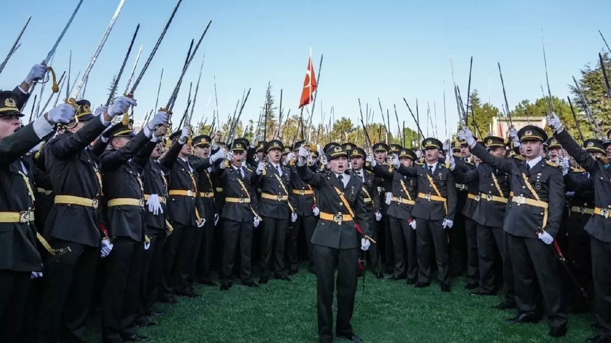 Ordudan ihraçları istenen teğmenlere ilişkin sıcak gelişme