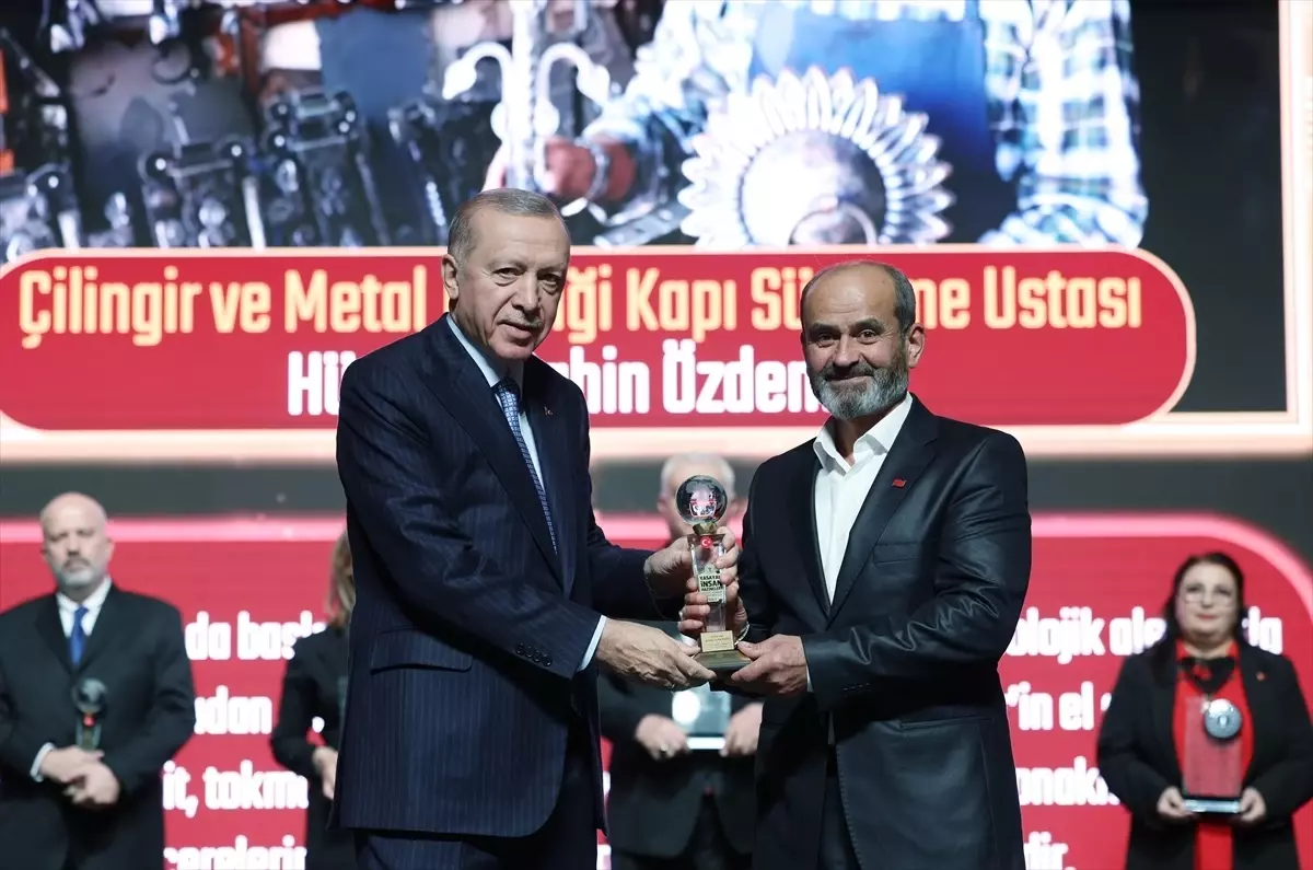 Safranbolu\'nun çilingir ustası Özdemir, "Yaşayan İnsan Hazineleri" ödülü aldı