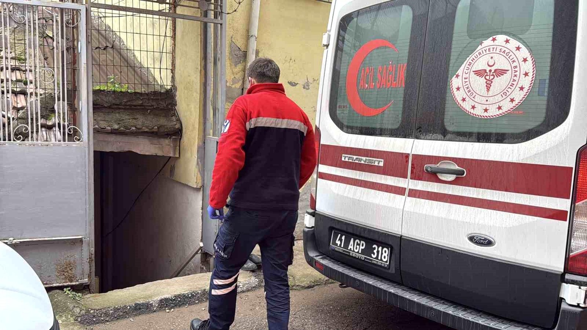 İzmit\'te 61 Yaşında Adam Ölü Bulundu