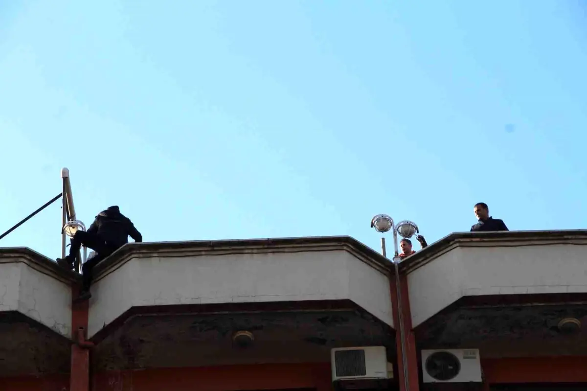 Batman\'da İntihar Girişimi