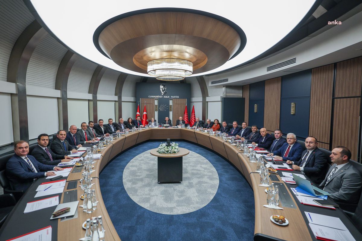 CHP Genel Başkanı Özgür Özel\'den SODEMBEK Toplantısına Başkanlık