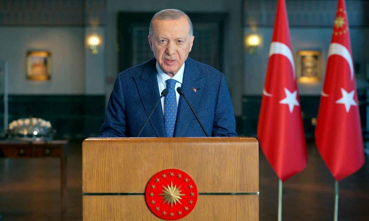 Cumhurbaşkanı Erdoğan: "Gazze ve Lübnan\'daki kardeşlerimize el uzatmaya çalışıyoruz"