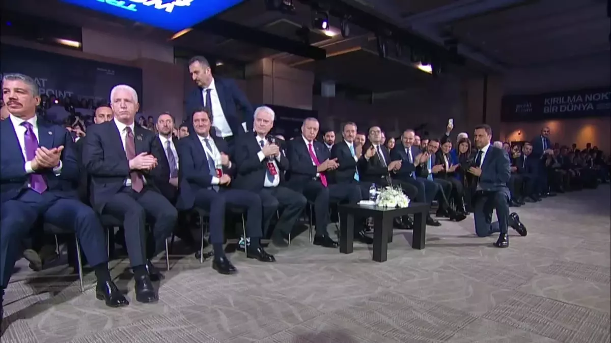 Cumhurbaşkanı Erdoğan: "Yavrum, Siyonistlerin Burada Dili Ağzı Olma. Burayı Provoke Etmeye Ne Kadar Çalışırsanız Çalışın Netice Alamazsınız"