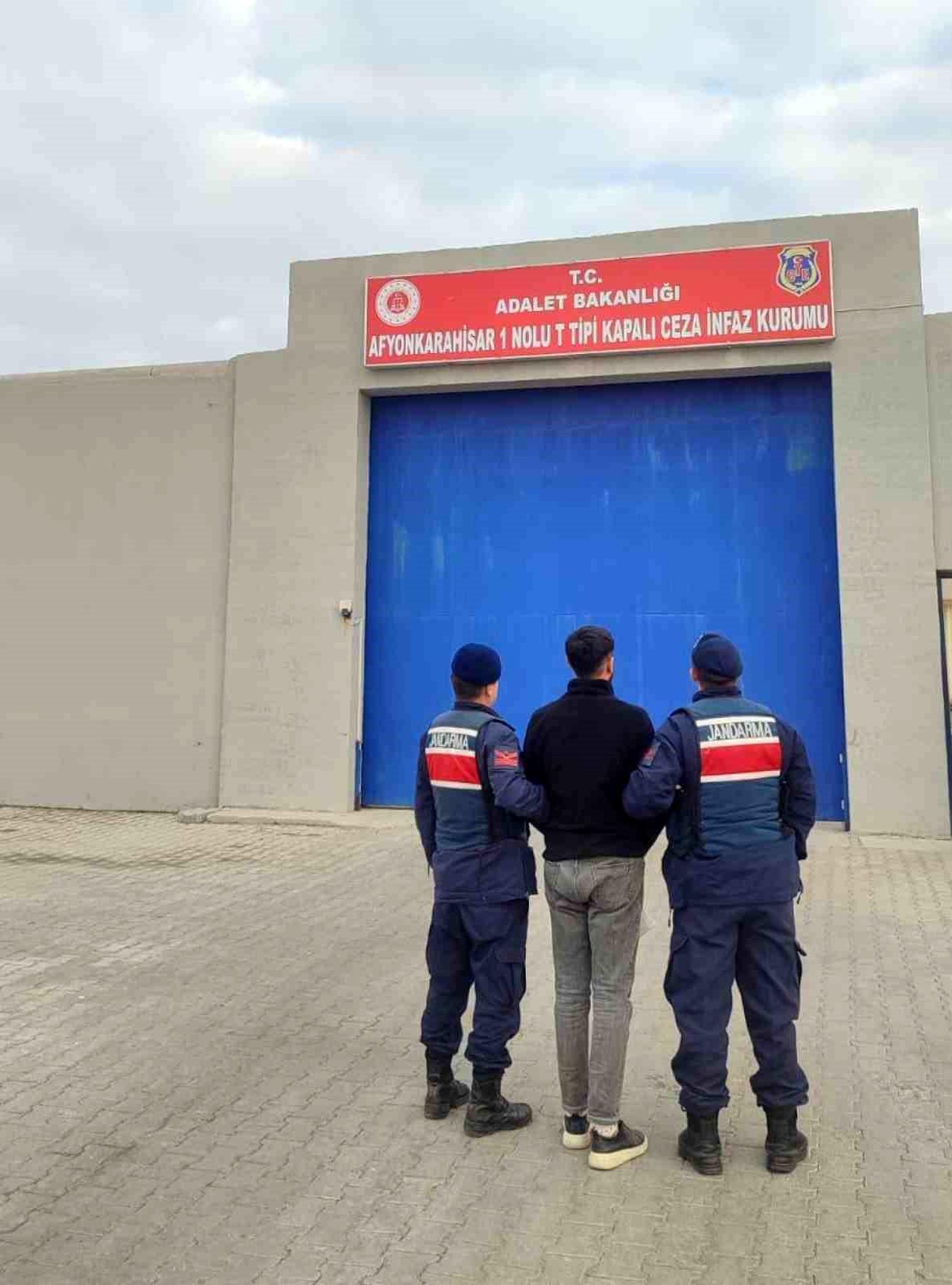 Dolandırıcı Jandarma Tarafından Yakalandı