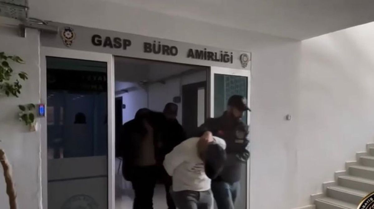 İzmir\'de Silahlı Saldırı Soruşturmasında 1 Kişi Tutuklandı