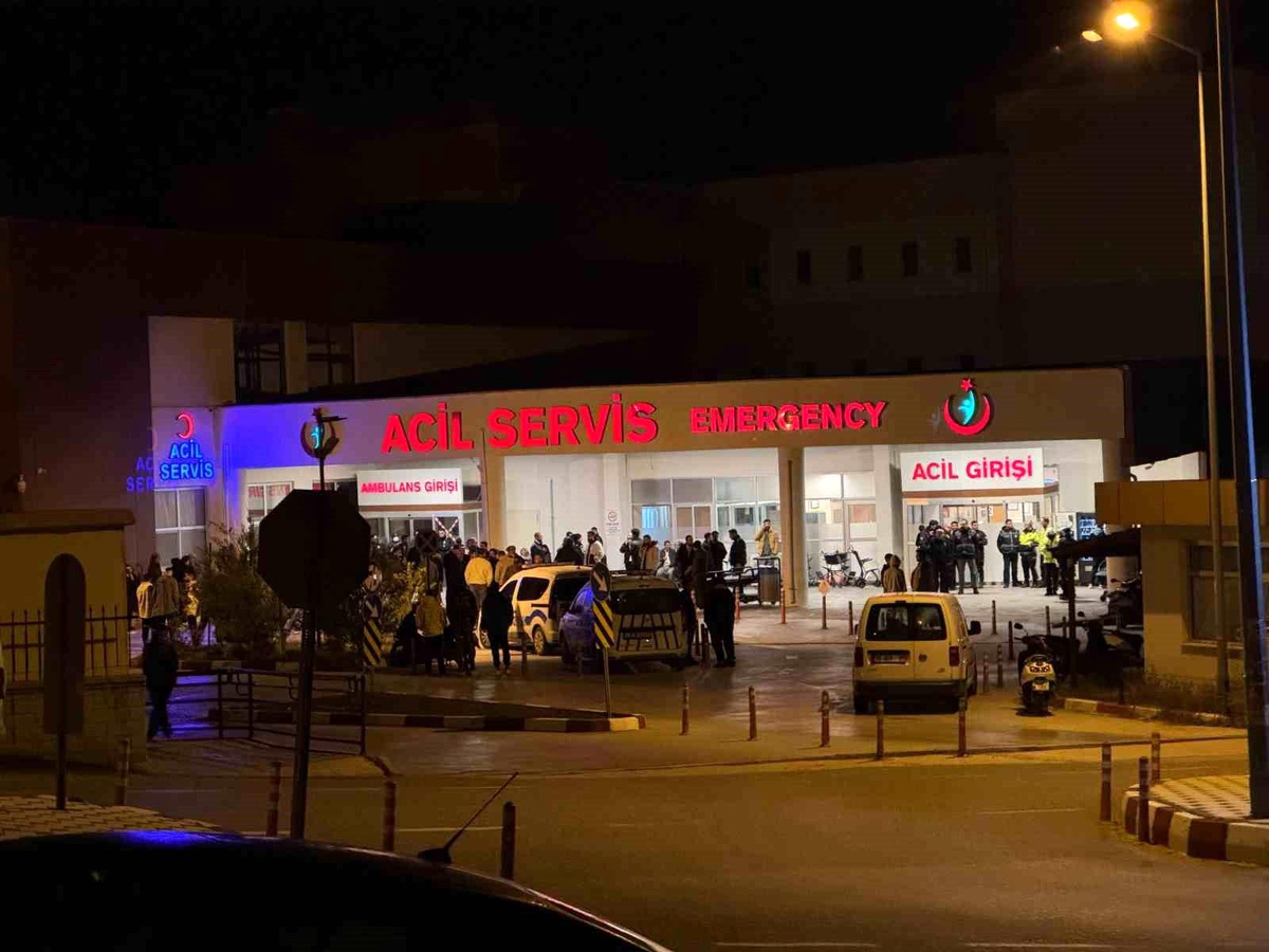 Çeşme\'de Kız Meselesi Yüzünden Silahlı Kavga: 3 Ölü