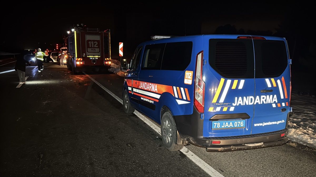 Safranbolu\'da Trafik Kazası: Sürücü Yaralandı