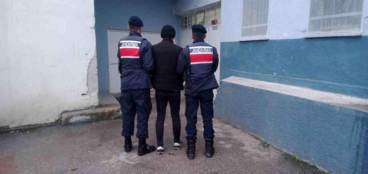 Kastamonu\'da 10 Yıl Hapisle Aranan Şahıs Yakalandı