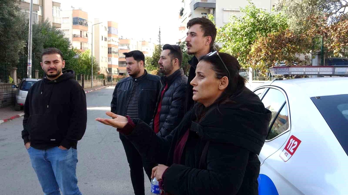 Kadın Sürücünün Kazada Panikle Kaçışı