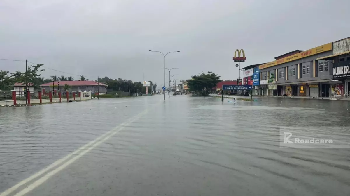 Malezya\'da Şiddetli Yağışlar Sonucu 3 Kişi Hayatını Kaybetti