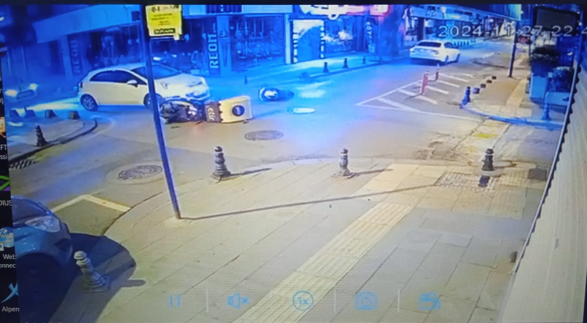 Pendik\'te Motokurye Kazası: Sürücü Kaçtı
