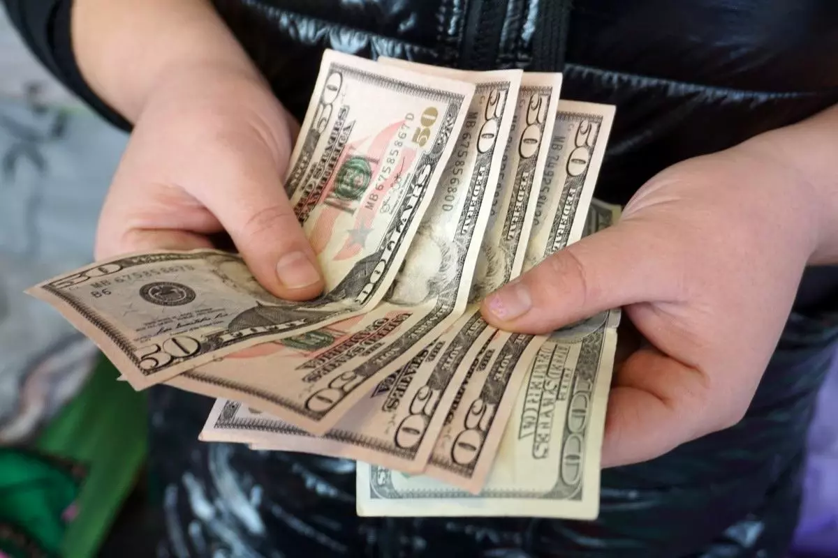 Sahte Dolar Krizi ve Faiz Etkisi