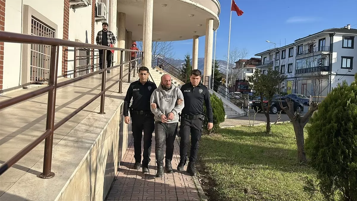 Sakarya\'da Silahlı Saldırı: Şüpheli Tutuklandı