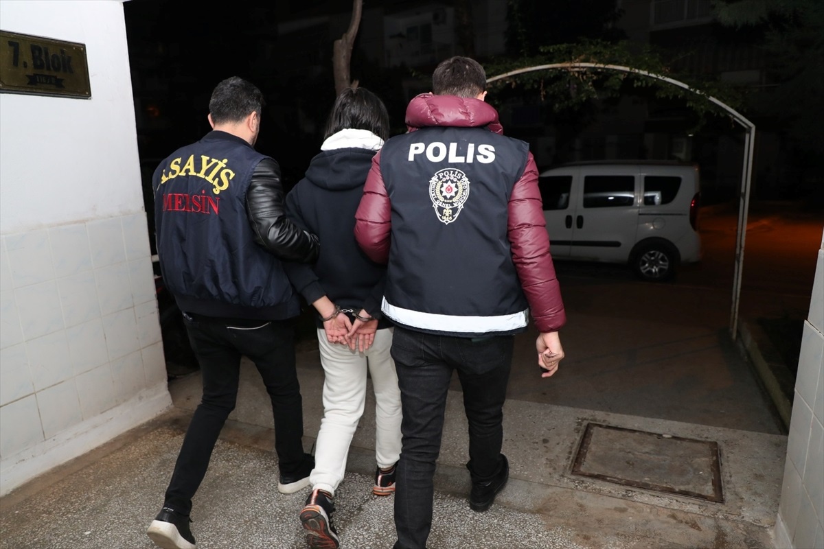 Mersin\'de Hükümlü ve Şüpheli Operasyonu