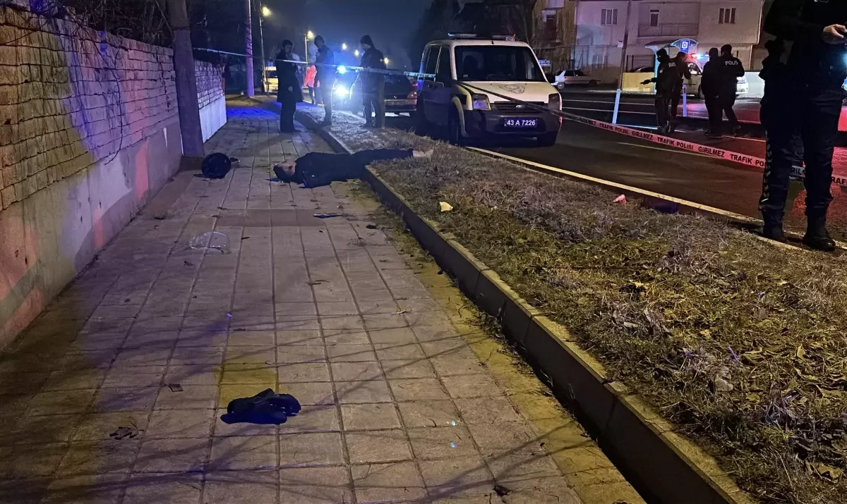 Kütahya\'da Motosiklet Kazası: Astsubay Sinan Yener Hayatını Kaybetti