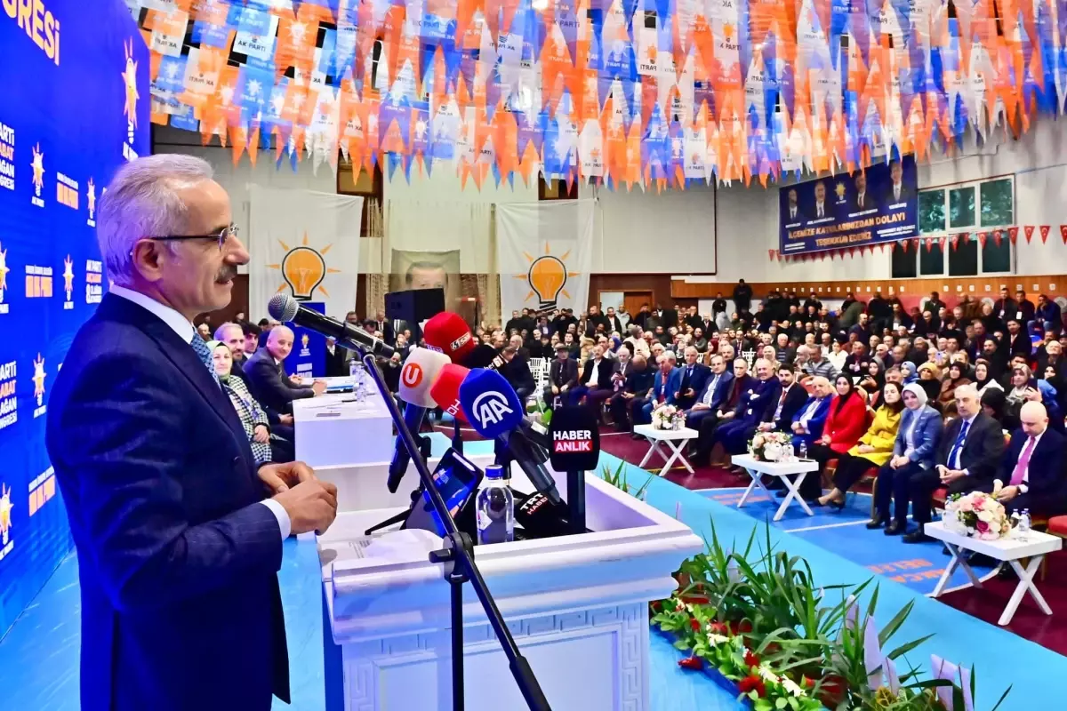 Ulaştırma Bakanı Uraloğlu, Trabzon\'daki Projeleri İnceledi