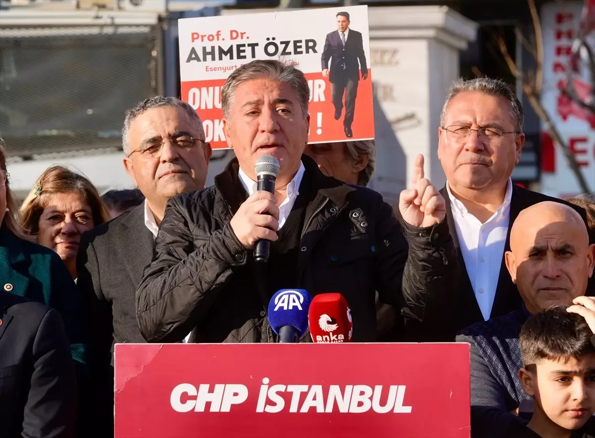 CHP\'den Ahmet Özer\'e Destek Protestosu