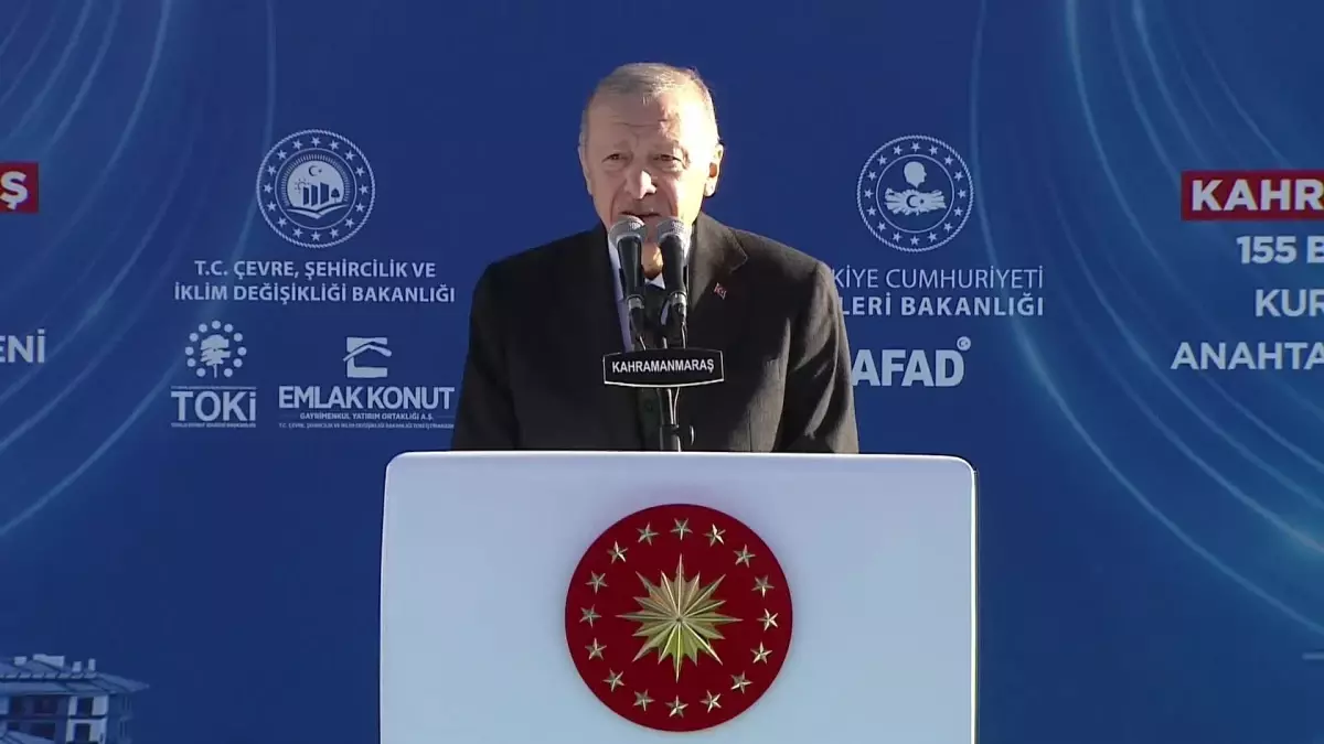 Cumhurbaşkanı Erdoğan Kahramanmaraş\'ta 155 Bininci Deprem Konutunun Anahtarını Teslim Etti