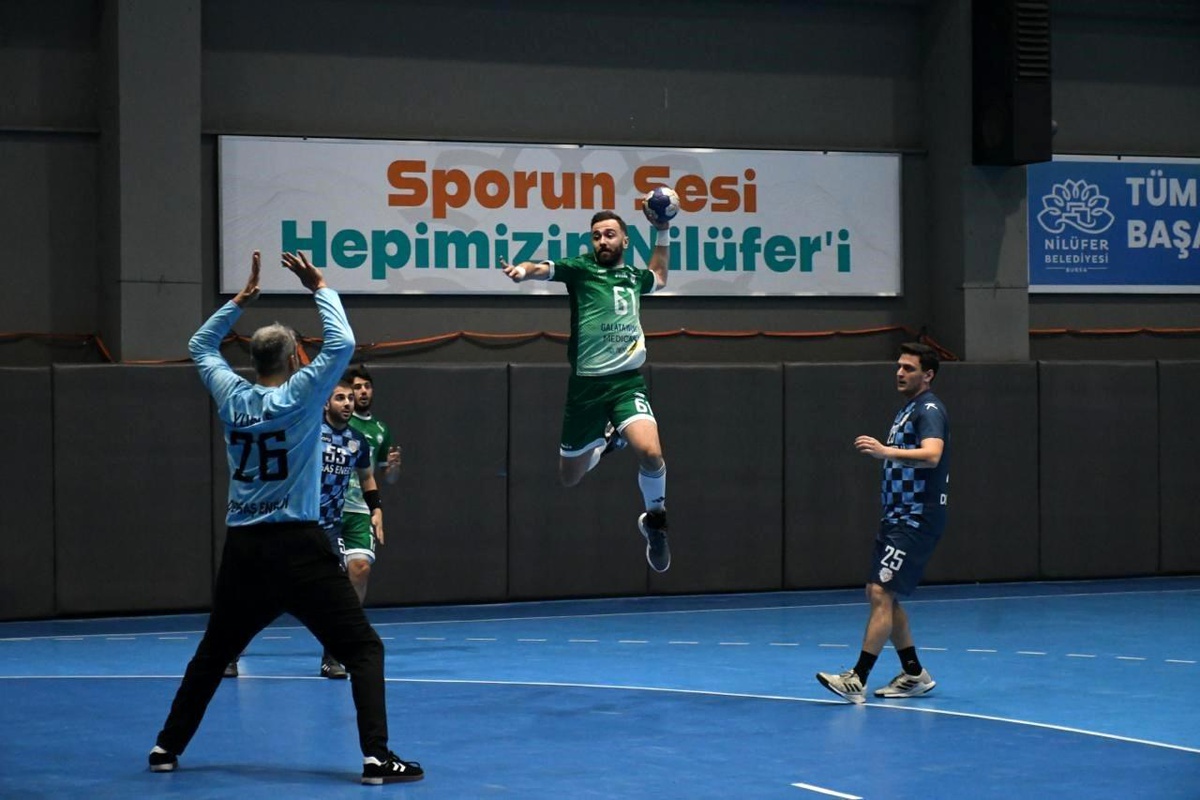 Nilüfer Belediyespor Erkek Hentbol Takımı Zirve Yarışında İddiasını Sürdürüyor
