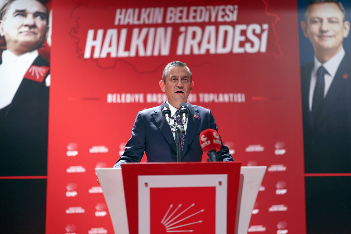 Özgür Özel: İktidar Belediyelere Saldırıyor