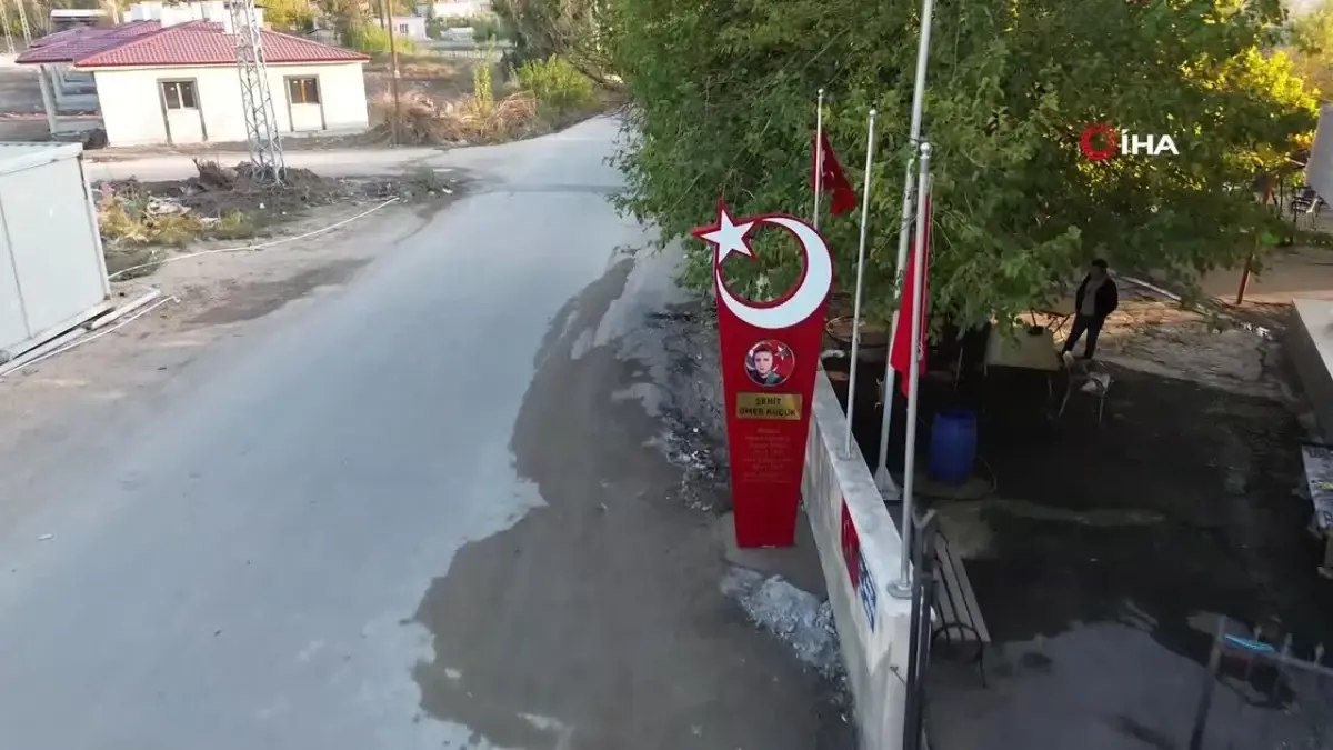 Şehit annesinin gözyaşlarına evladının silah arkadaşları son verdi