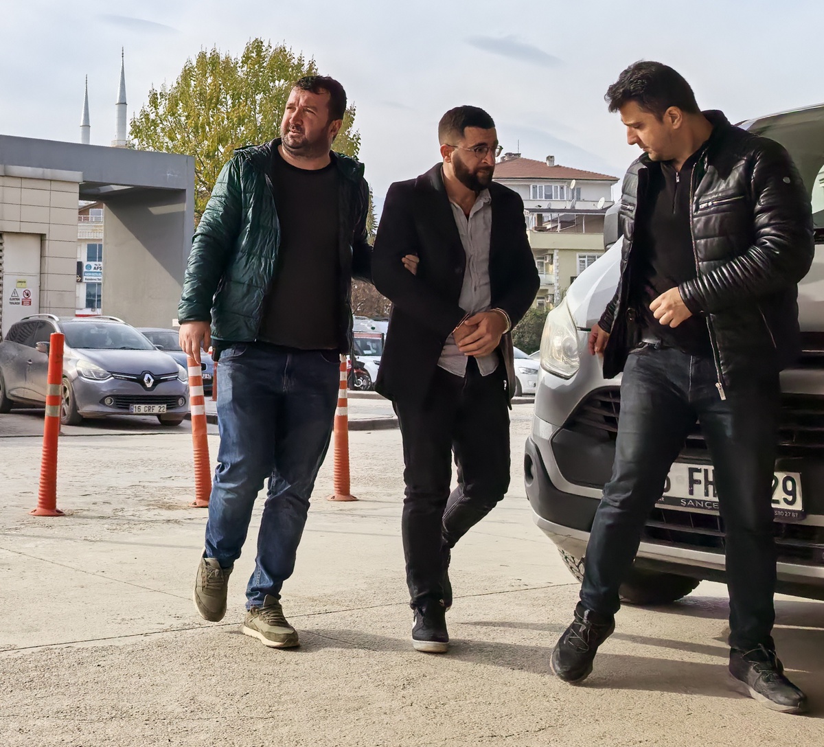 15 Yıl Hapis Cezası Olan Hırsız, İnegöl\'de Yakalandı