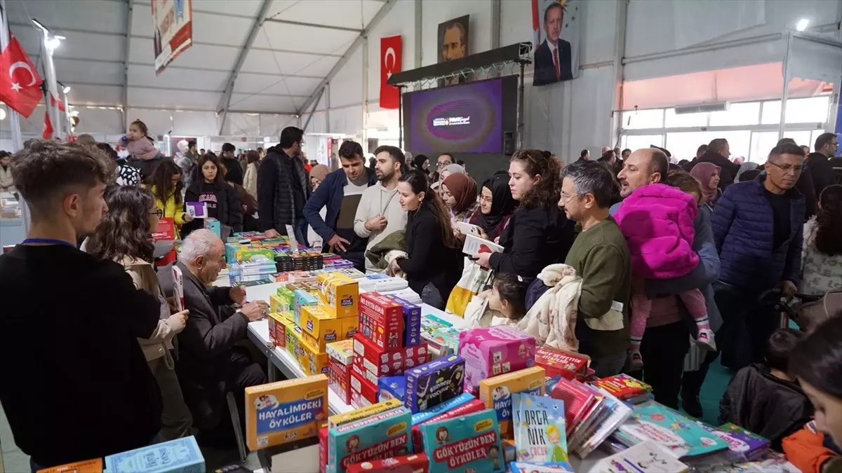 Kahramanmaraş Kitap Fuarı 500 Bini Aştı