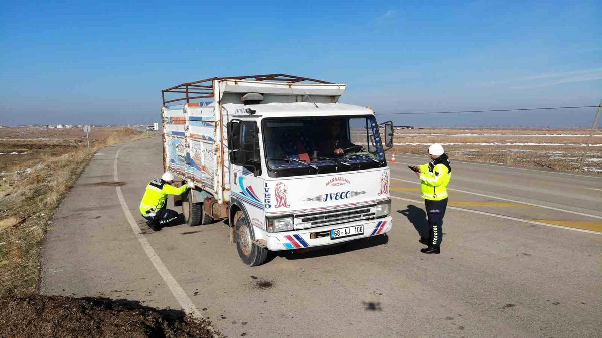 Aksaray\'da Kış Lastiği Denetimleri Başladı