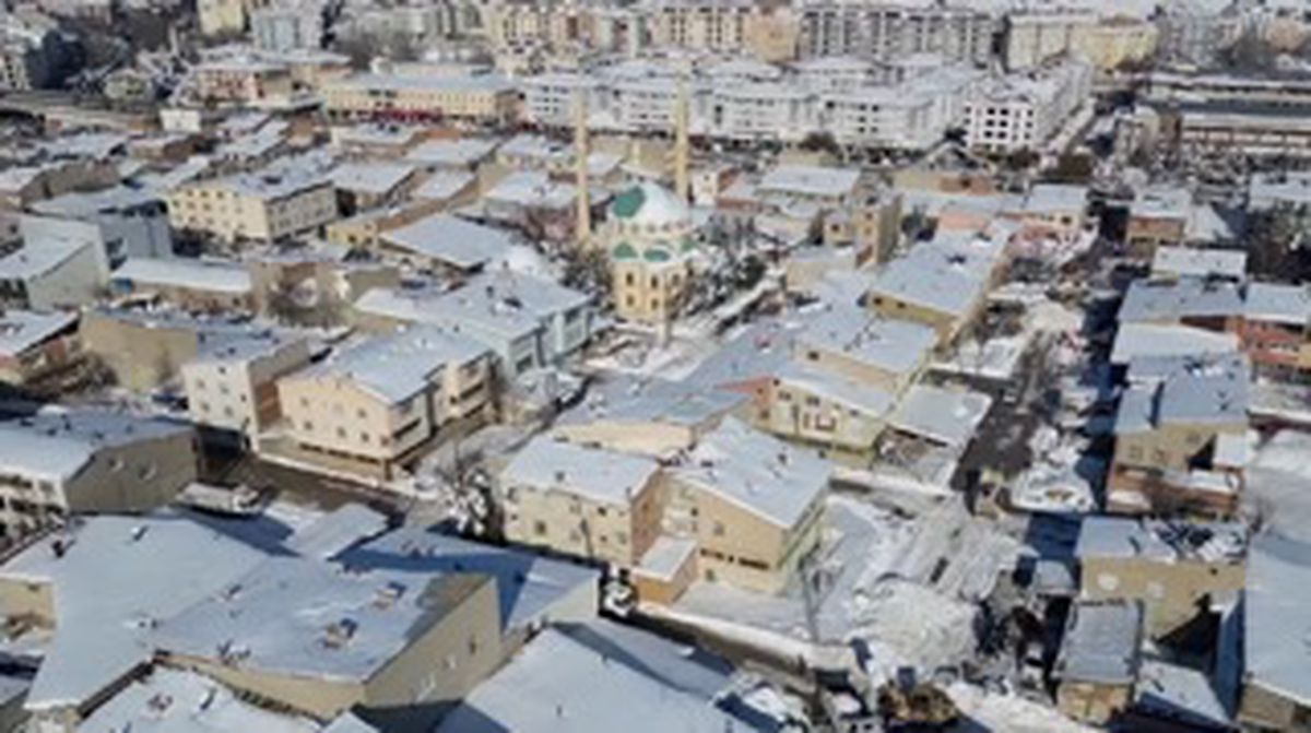 Bayburt\'ta Kar Kalınlığı 80 Santimetreyi Aştı