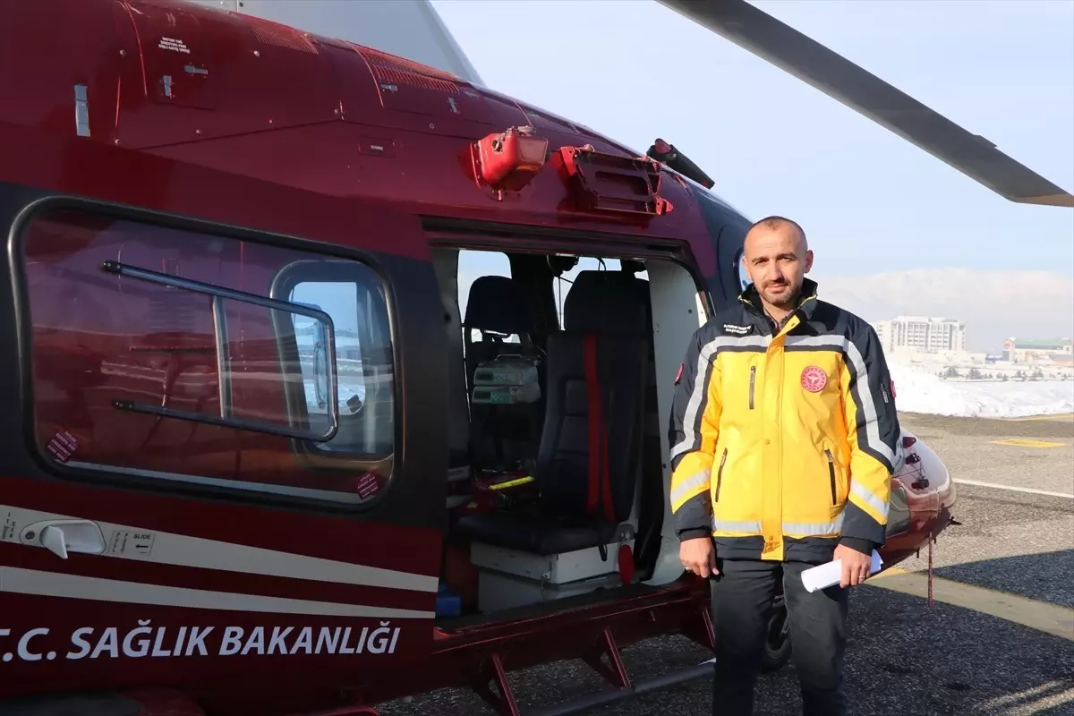 Dadaş 25 Hava Ambulansı 423 Acil Vakaya Müdahale Etti